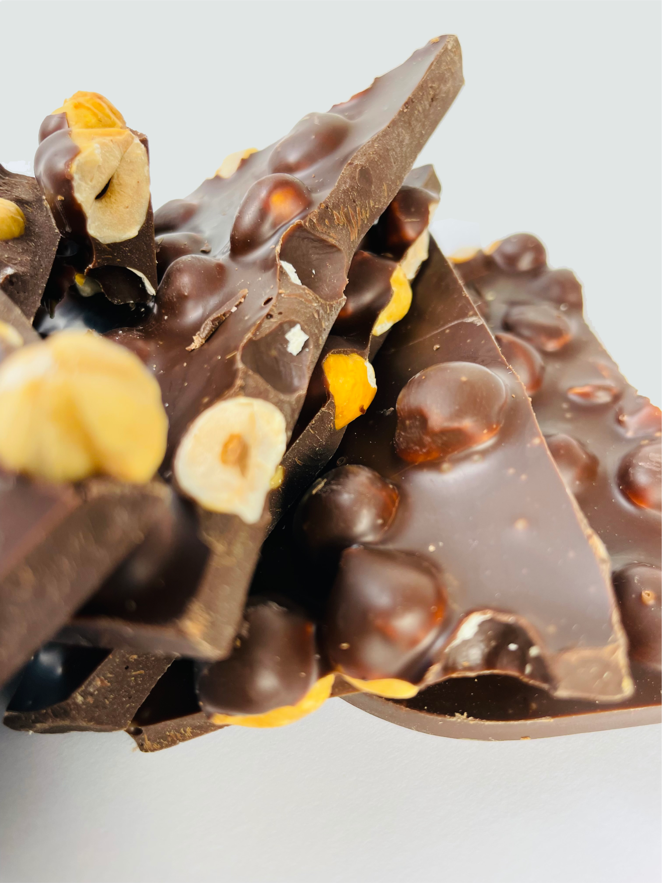 BRUCHSCHOKOLADE ZARTBITTER-HASELNUSS